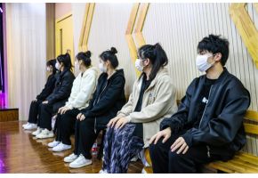 美女狂c"北音附中高三表演专业阶段性考试"